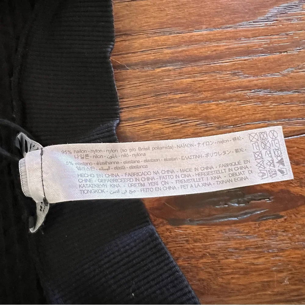 Zara Technical Cropped Long Sleeve Zip Top - Picture 14 of 14
